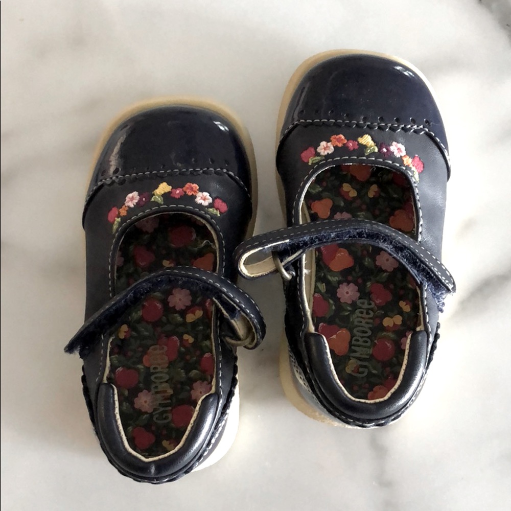Never worn Baby girl shoes!